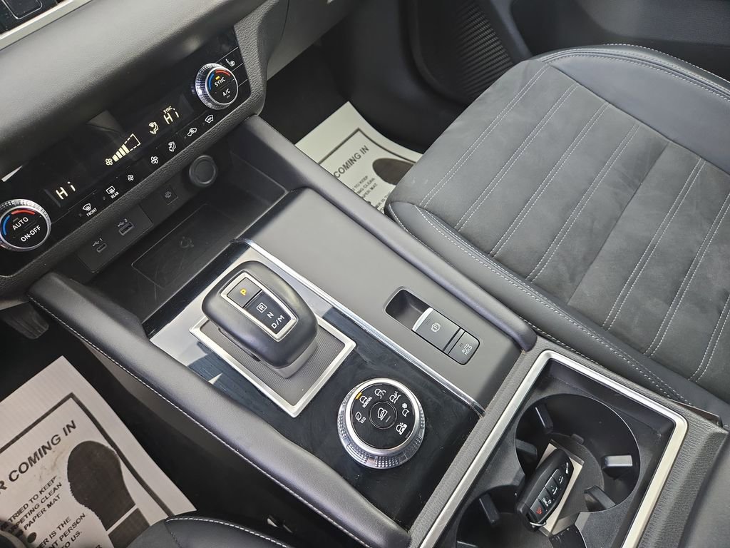 Used 2024 Mitsubishi Outlander SE image 27