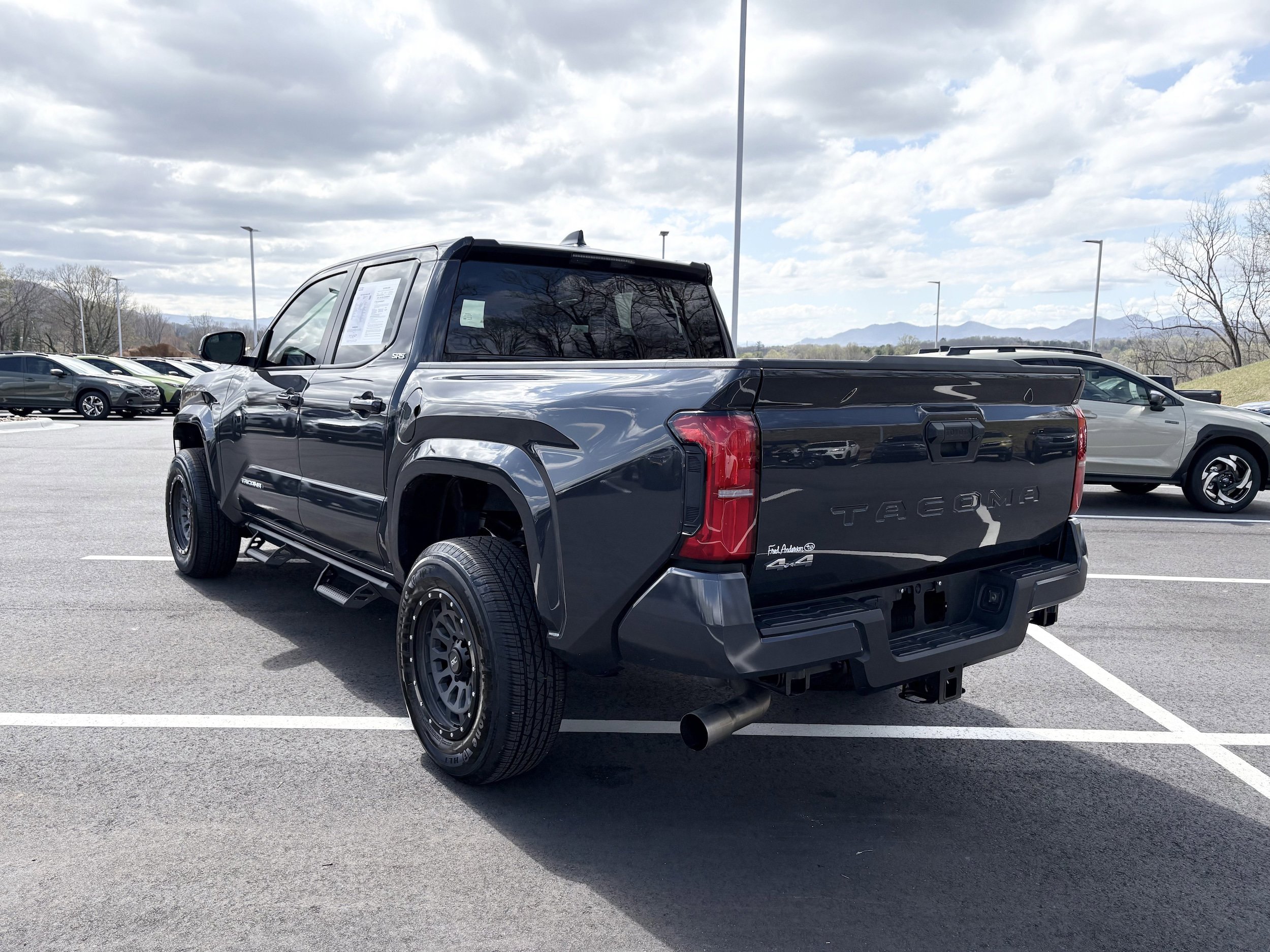 Used 2025 Toyota Tacoma SR5 AWD/4WD image 6