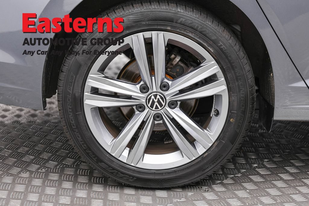 Used 2024 Volkswagen Jetta SE FWD image 25