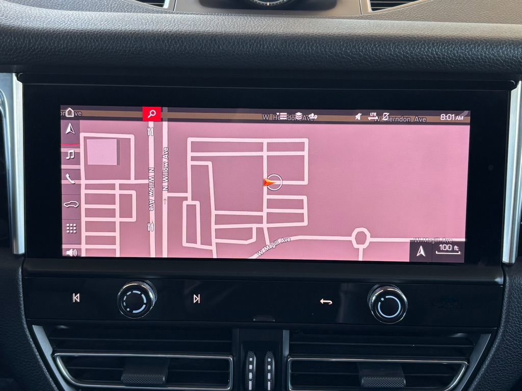 Used 2023 Porsche Macan image 13