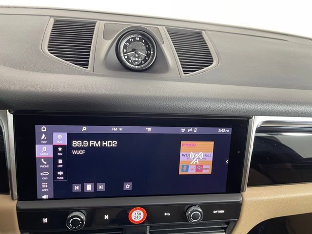 Used 2025 Porsche Macan image 45