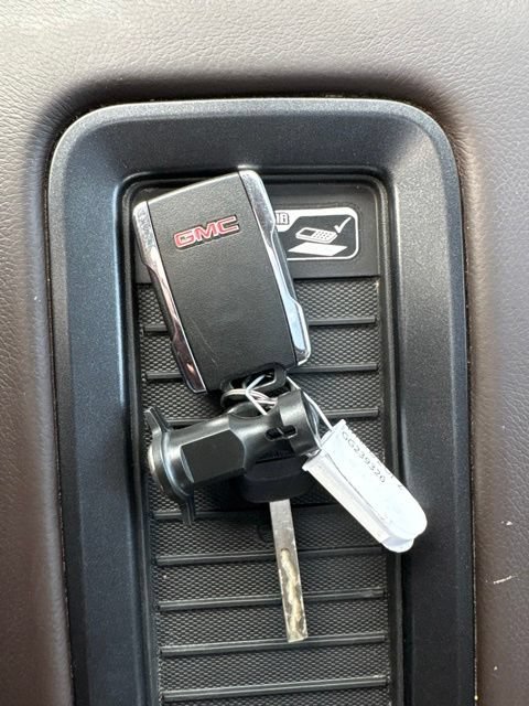 Used 2016 GMC Sierra 1500 Denali w/ Enhanced Driver Alert Package AWD/4WD image 56