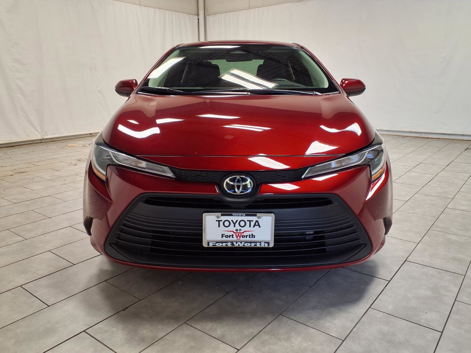 Used 2026 Toyota Corolla LE FWD image 2