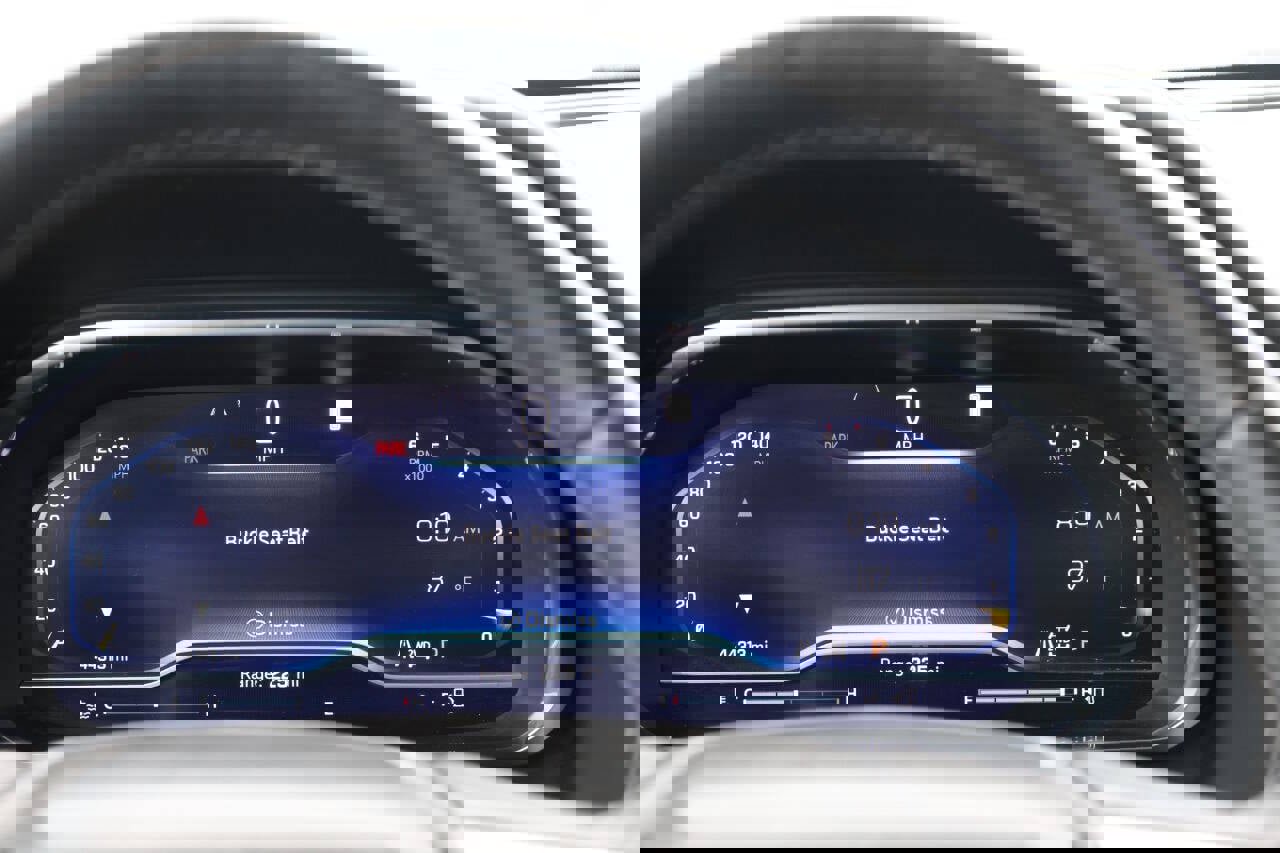 Used 2022 Chevrolet Tahoe Z71 w/ Luxury Package image 20