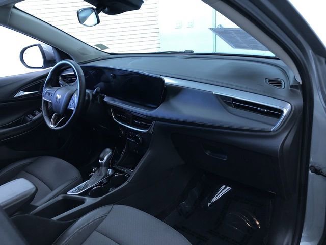 Used 2025 Buick Encore GX Preferred AWD/4WD image 24