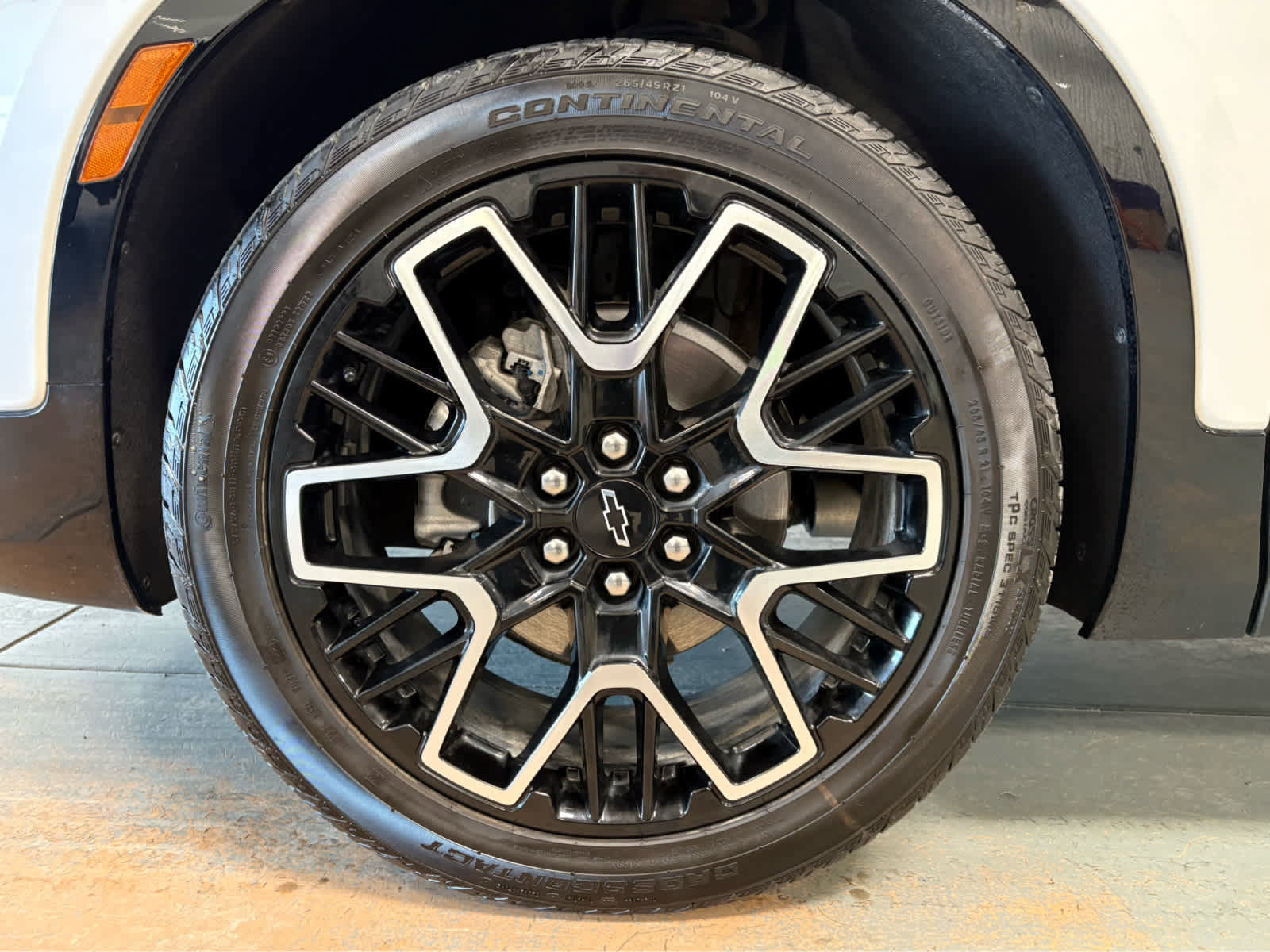 Certified 2025 Chevrolet Blazer RS w/ Driver Confidence II Package image 11