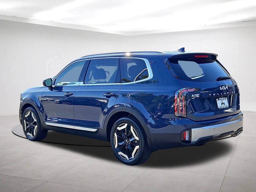 Used 2023 Kia Telluride EX AWD/4WD image 5