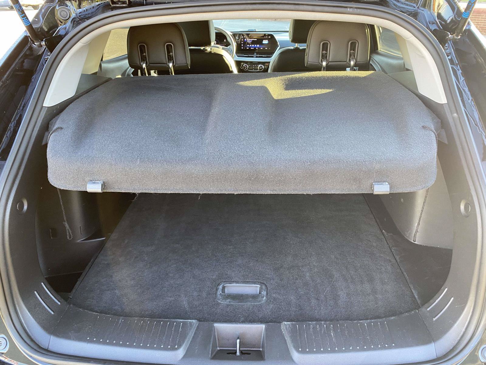 Used 2025 Chevrolet Trax LT FWD image 16