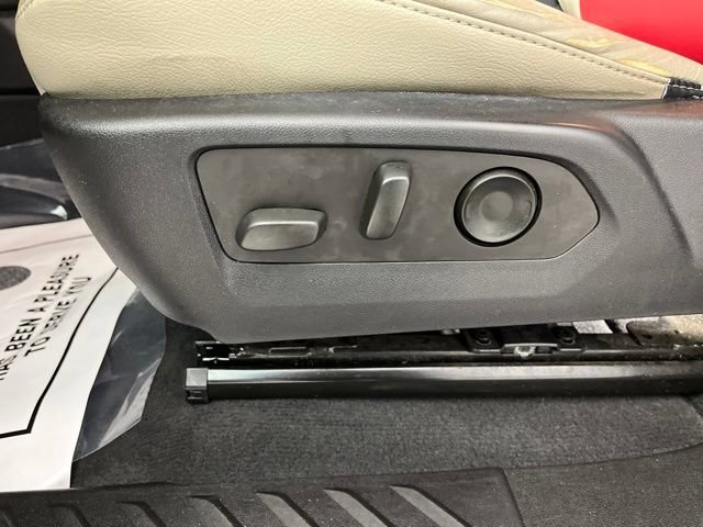 Used 2023 Chevrolet Colorado Trail Boss w/ Technology Package AWD/4WD image 34