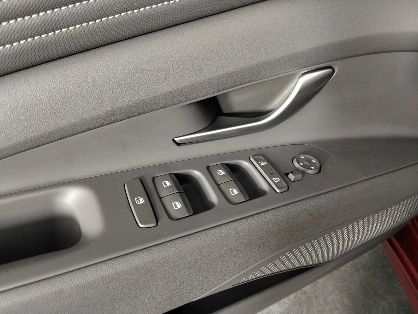 Used 2023 Hyundai Elantra SEL w/ Convenience Package image 19