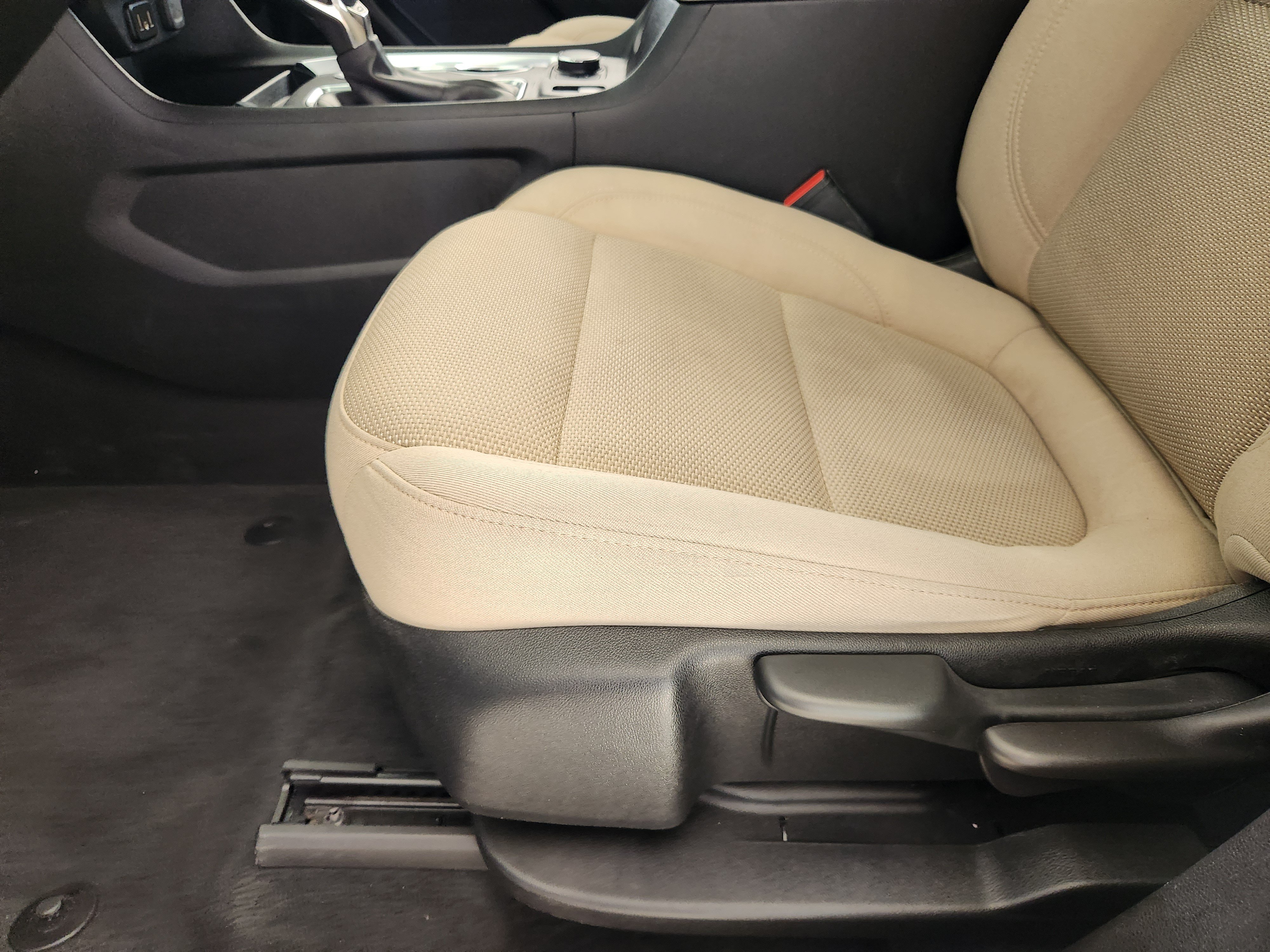 Certified 2023 Chevrolet Traverse LS FWD image 25