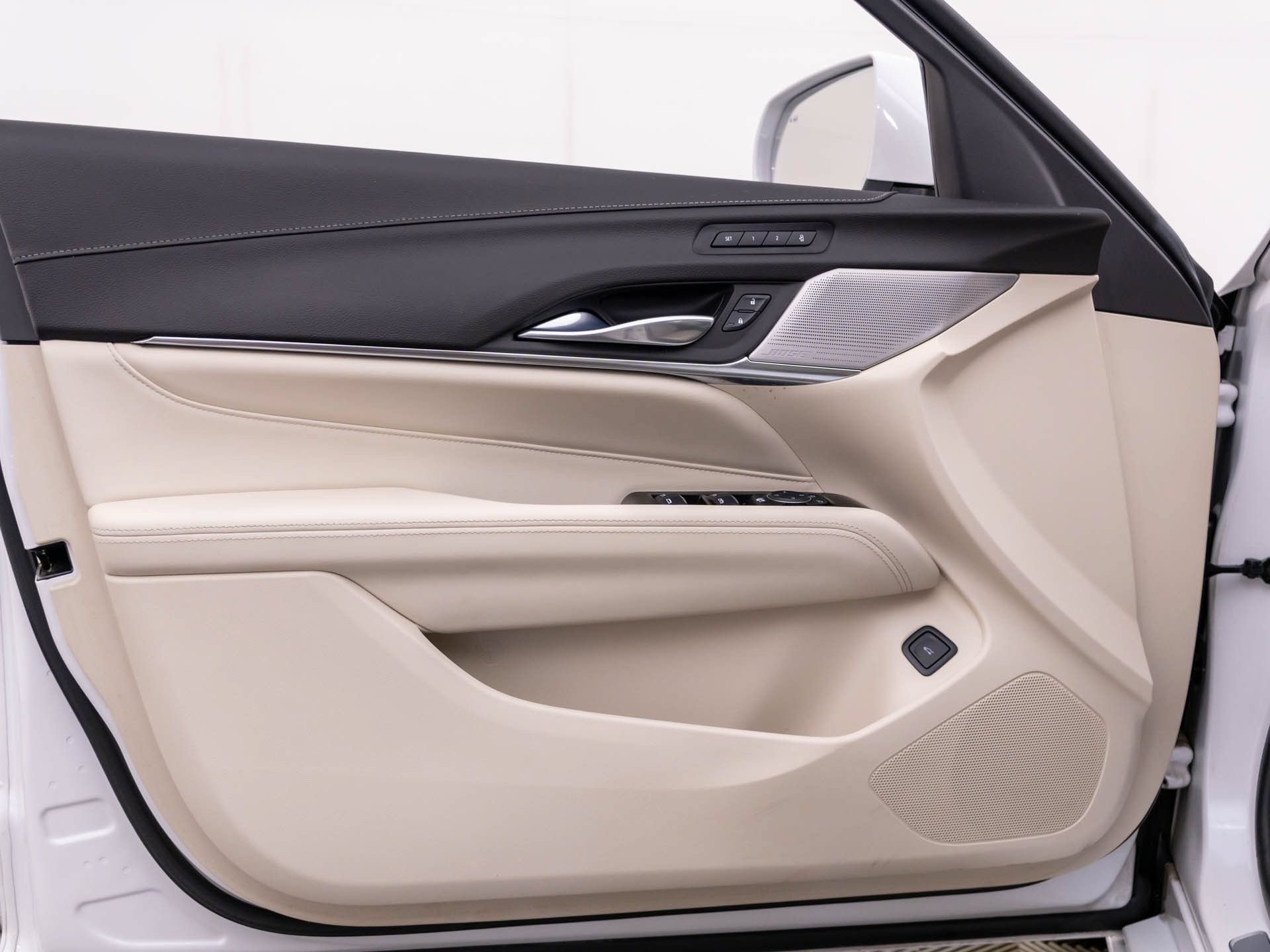 Certified 2023 Cadillac CT4 Premium Luxury AWD/4WD image 15