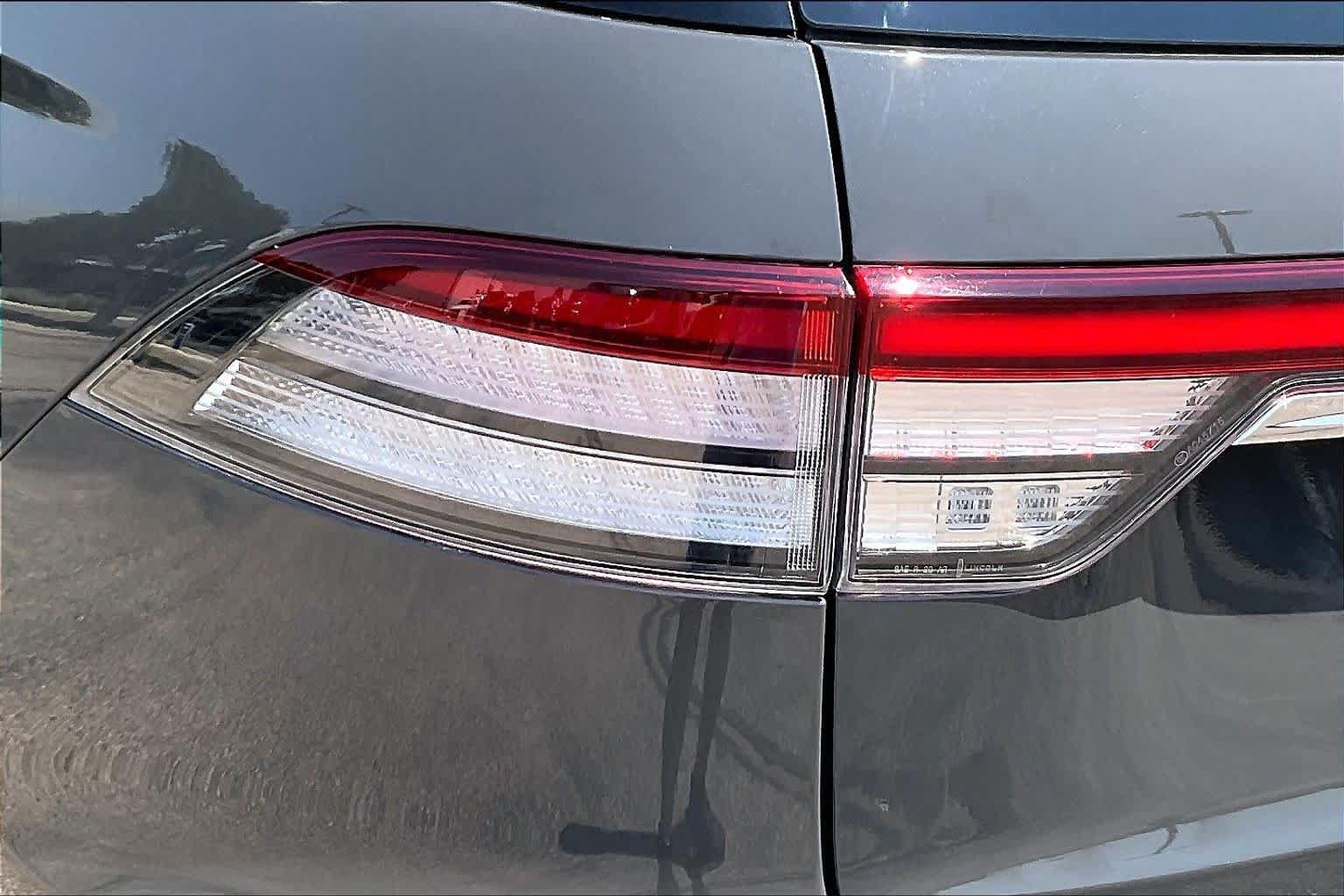 Used 2020 Lincoln Aviator Black Label Grand Touring w/ Class IV Trailer Tow Package AWD/4WD image 28