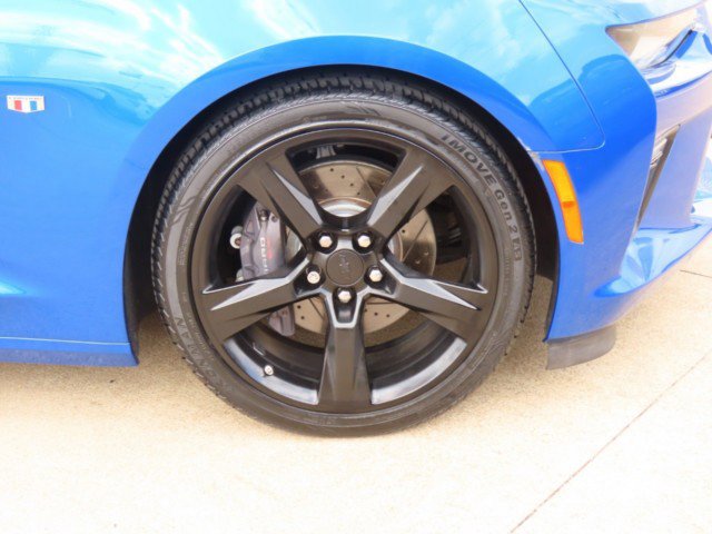 Used 2017 Chevrolet Camaro SS image 7