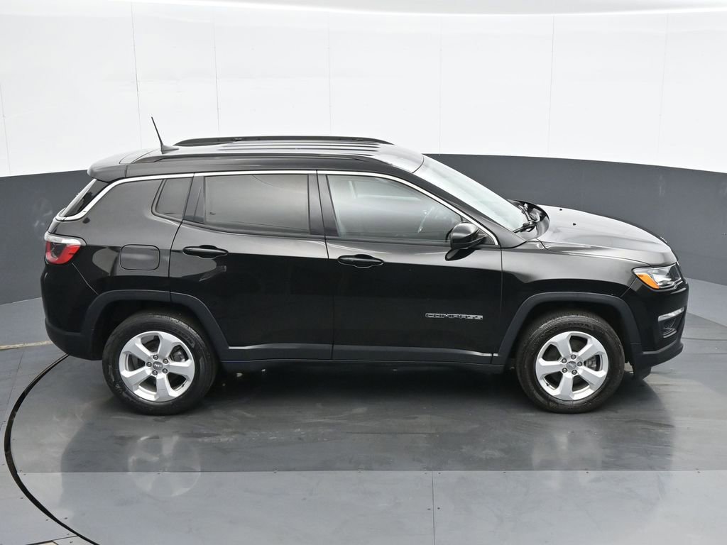 Used 2019 Jeep Compass Latitude AWD/4WD image 22