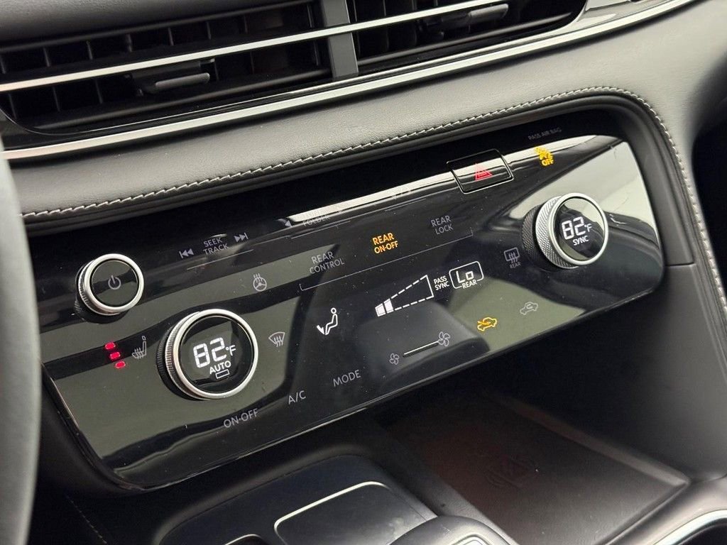 Used 2024 INFINITI QX60 Luxe image 16