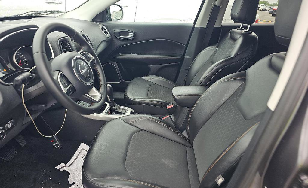 Used 2018 Jeep Compass Latitude FWD image 7
