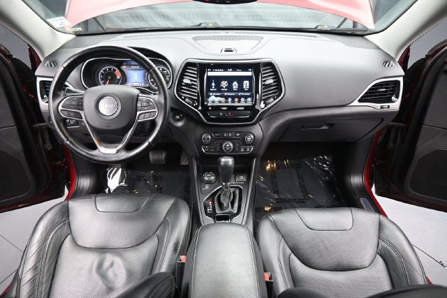 Used 2020 Jeep Cherokee Limited w/ Trailer Tow Group AWD/4WD image 11