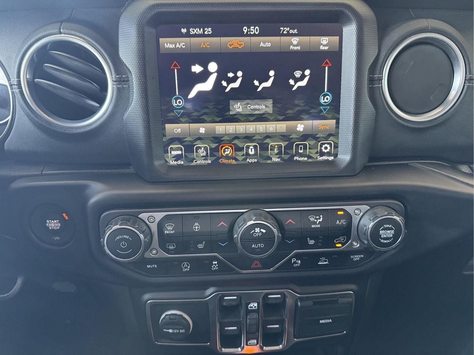 Used 2020 Jeep Gladiator Overland AWD/4WD image 18