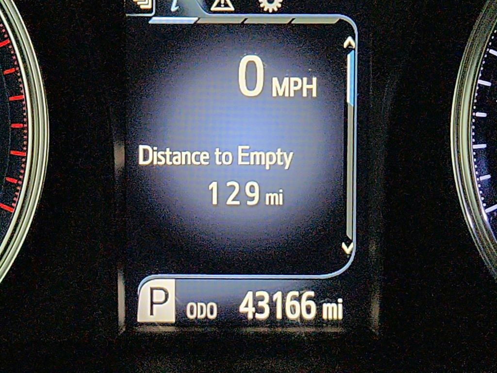 Used 2017 Toyota Camry LE image 13