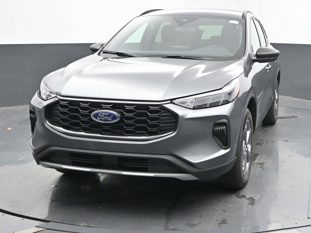 New 2026 Ford Escape ST-Line w/ Cold Weather Package image 3