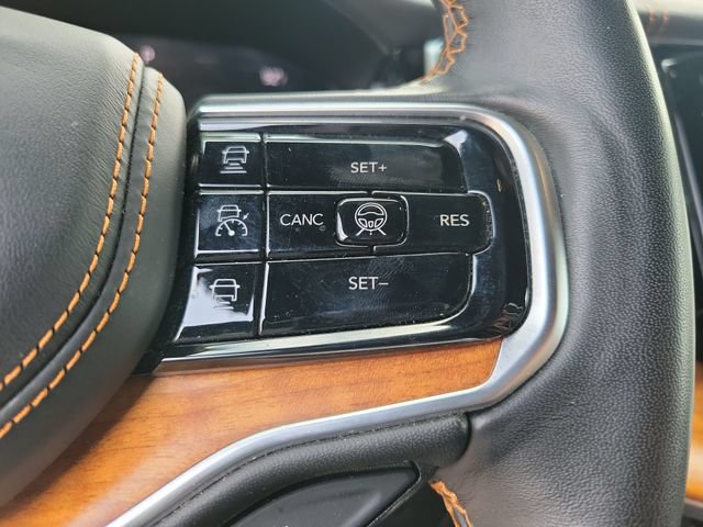 Used 2024 Jeep Grand Wagoneer L Series III AWD/4WD image 35
