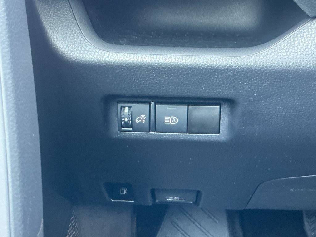 Certified 2024 Toyota RAV4 LE AWD/4WD image 21
