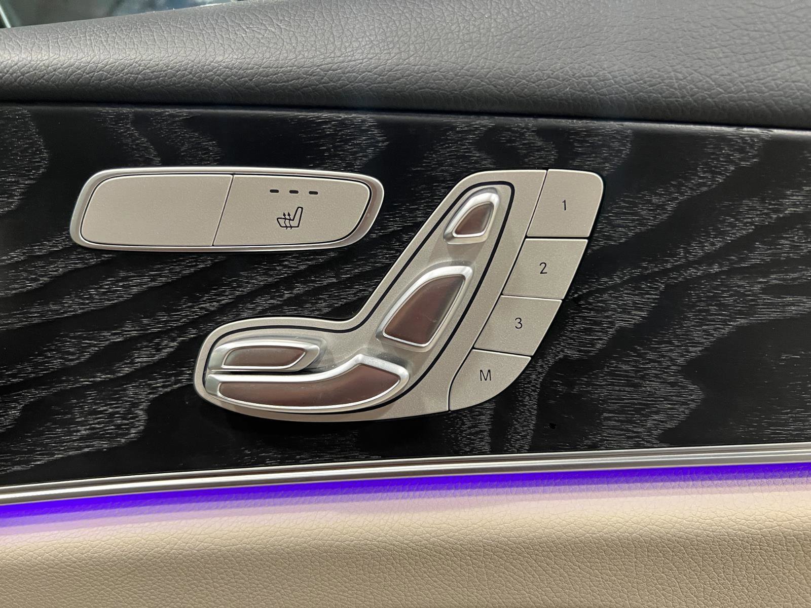 Used 2020 Mercedes-Benz E 350 4MATIC Sedan w/ Parking Assistance Package image 40