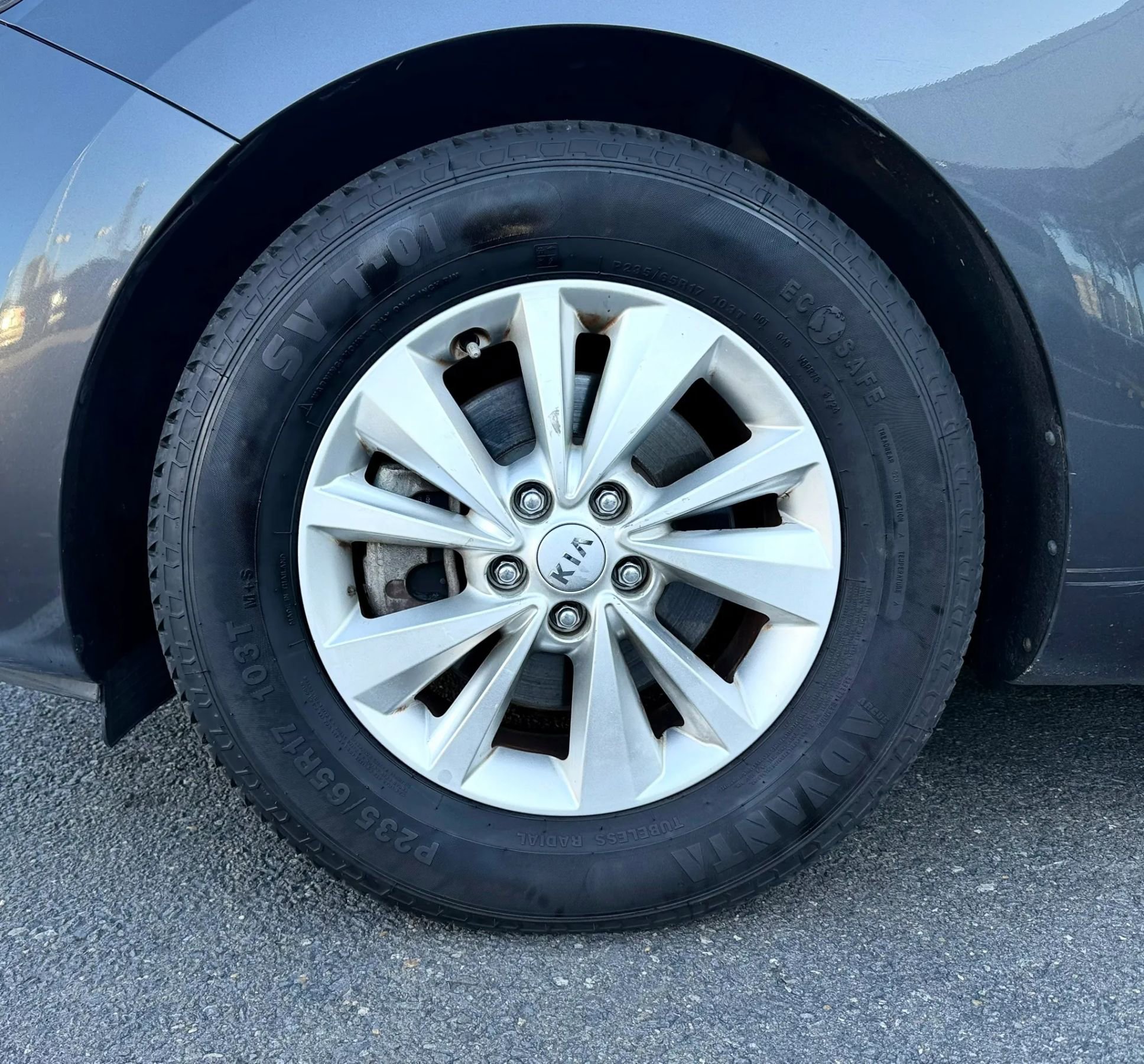 Used 2015 Kia Sedona LX w/ LX Convenience Package image 50