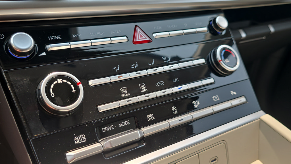 New 2026 Hyundai Santa Fe SE AWD/4WD image 29