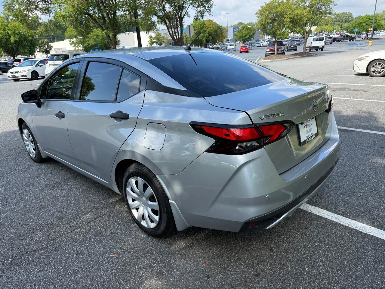 Used 2020 Nissan Versa S FWD image 7