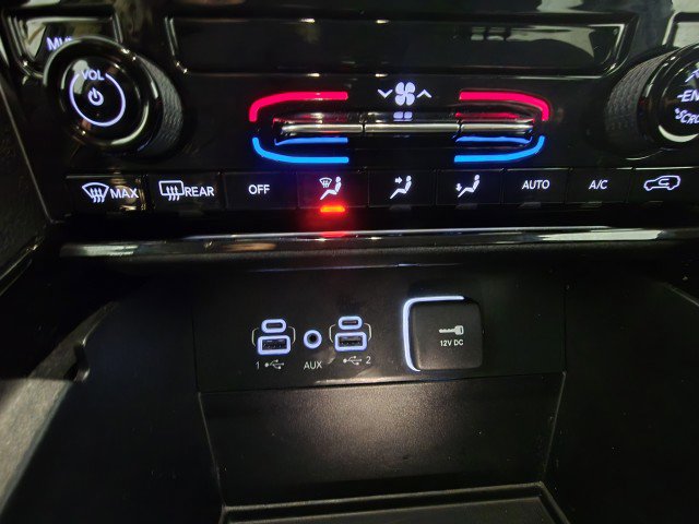 Used 2023 Jeep Grand Cherokee L Laredo image 25