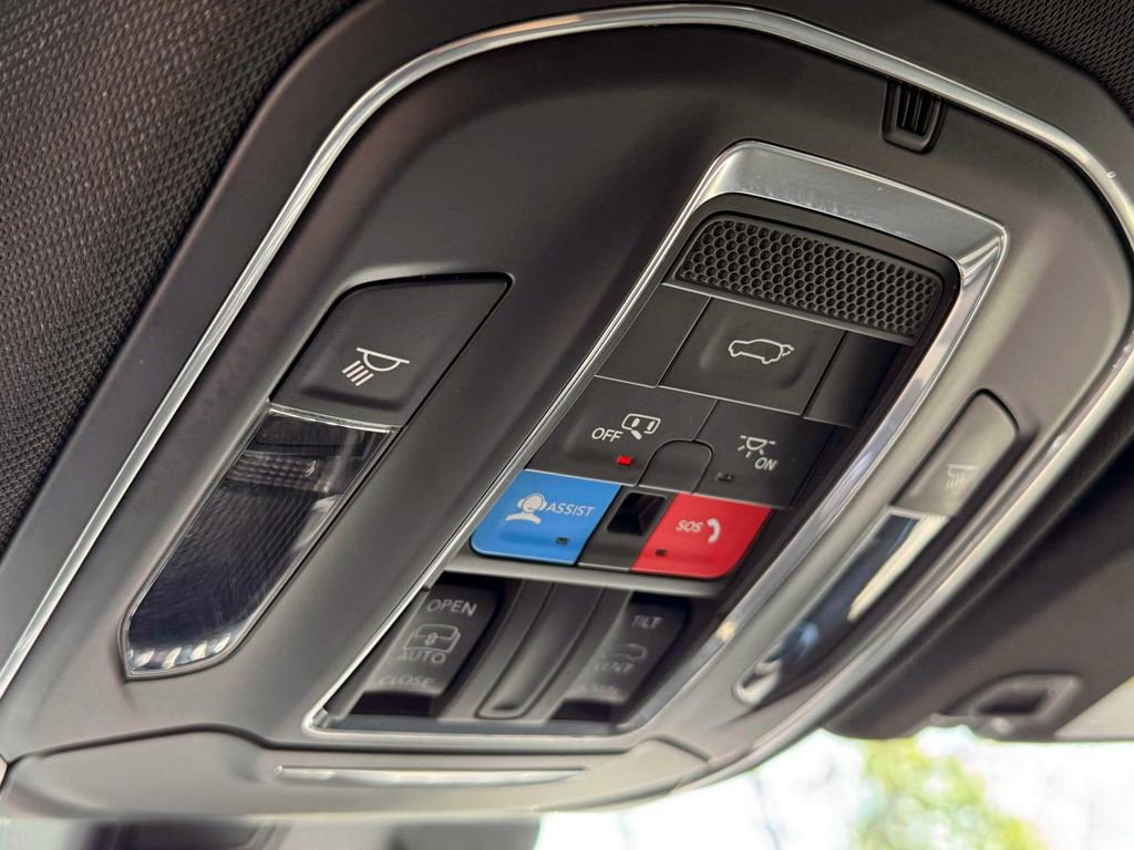 Certified 2025 Jeep Grand Cherokee Laredo X w/ Luxury Tech Group I AWD/4WD image 32