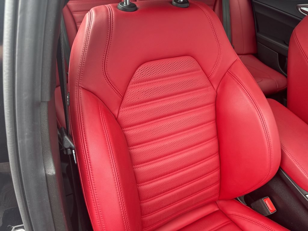 Used 2024 Alfa Romeo Giulia Ti w/ Performance Driving Package AWD/4WD image 65