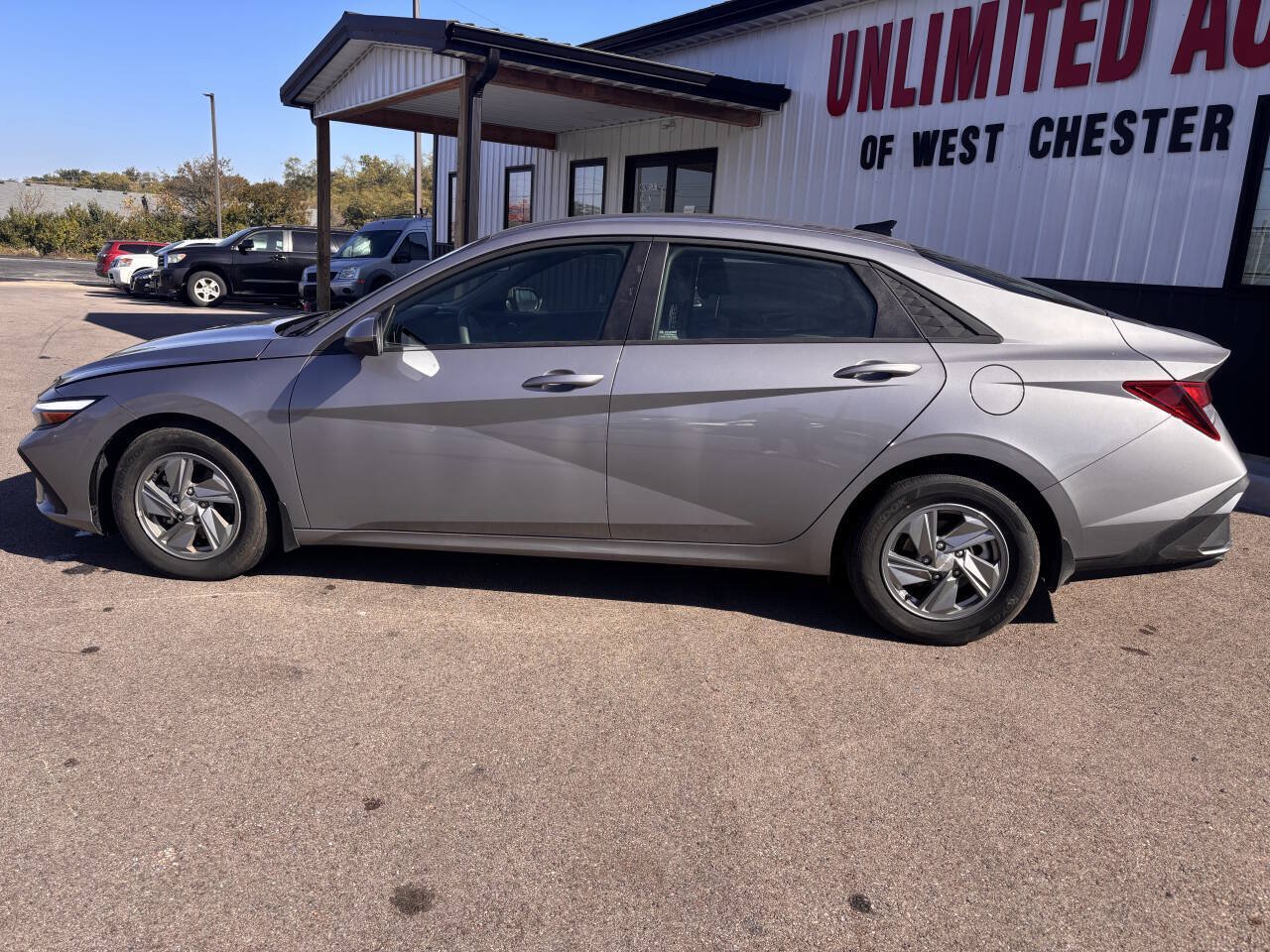 Used 2025 Hyundai Elantra SE FWD image 10