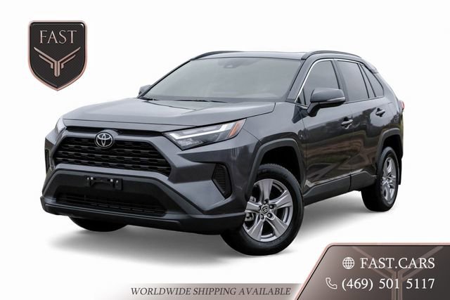 Used 2025 Toyota RAV4 XLE image 1