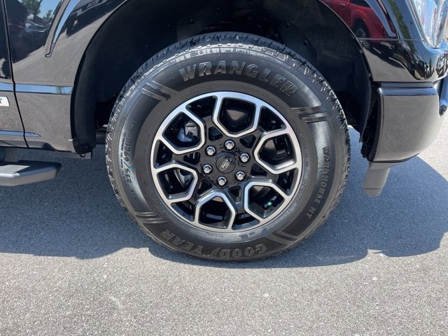 Used 2022 Ford F150 XLT w/ Equipment Group 302A High image 9