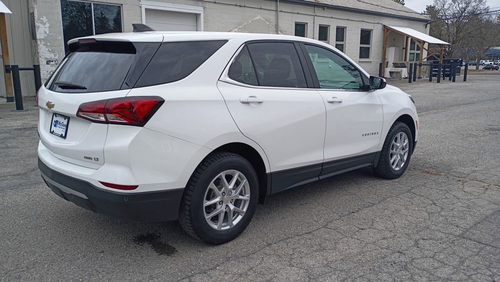 Used 2022 Chevrolet Equinox LT image 3