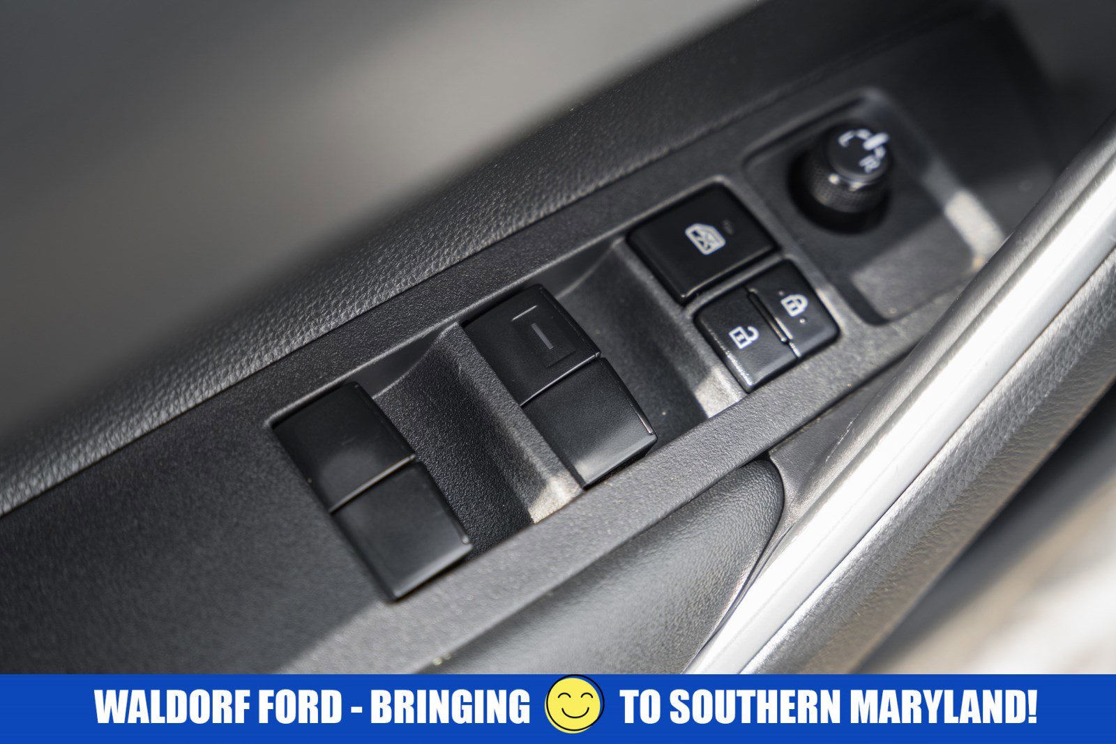 Used 2023 Toyota Corolla Cross XLE w/ Convenience Package image 40