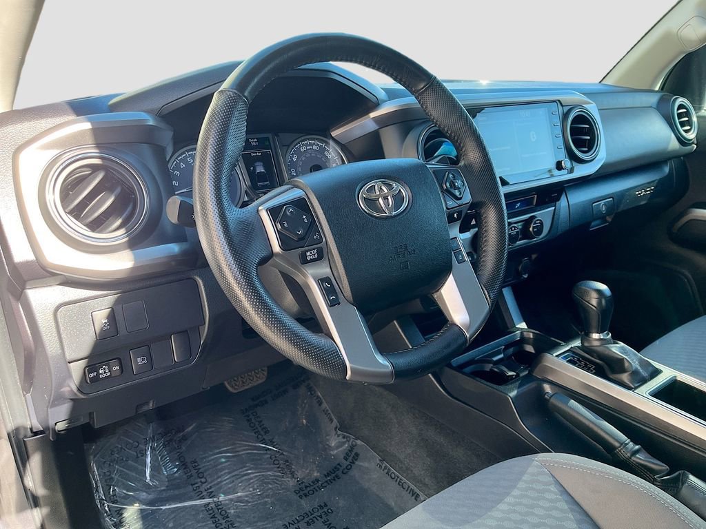 Used 2023 Toyota Tacoma SR5 w/ Technology Package image 9