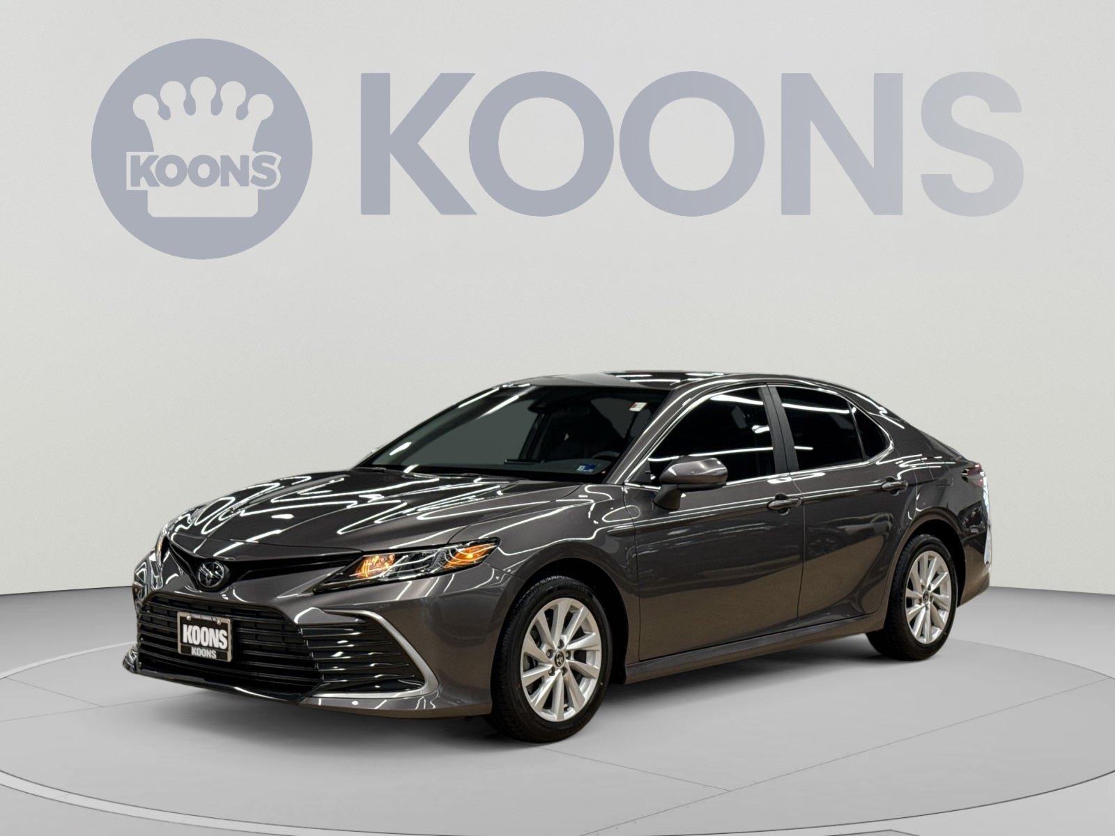 Used 2021 Toyota Camry LE FWD image 1