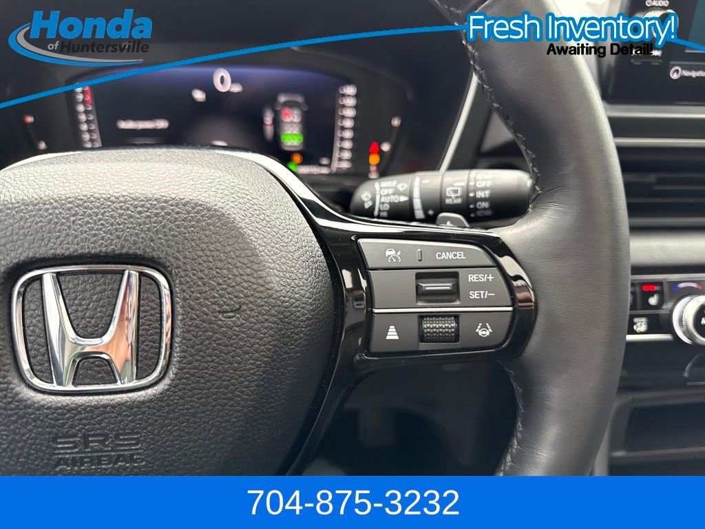 Used 2025 Honda Pilot Elite image 29
