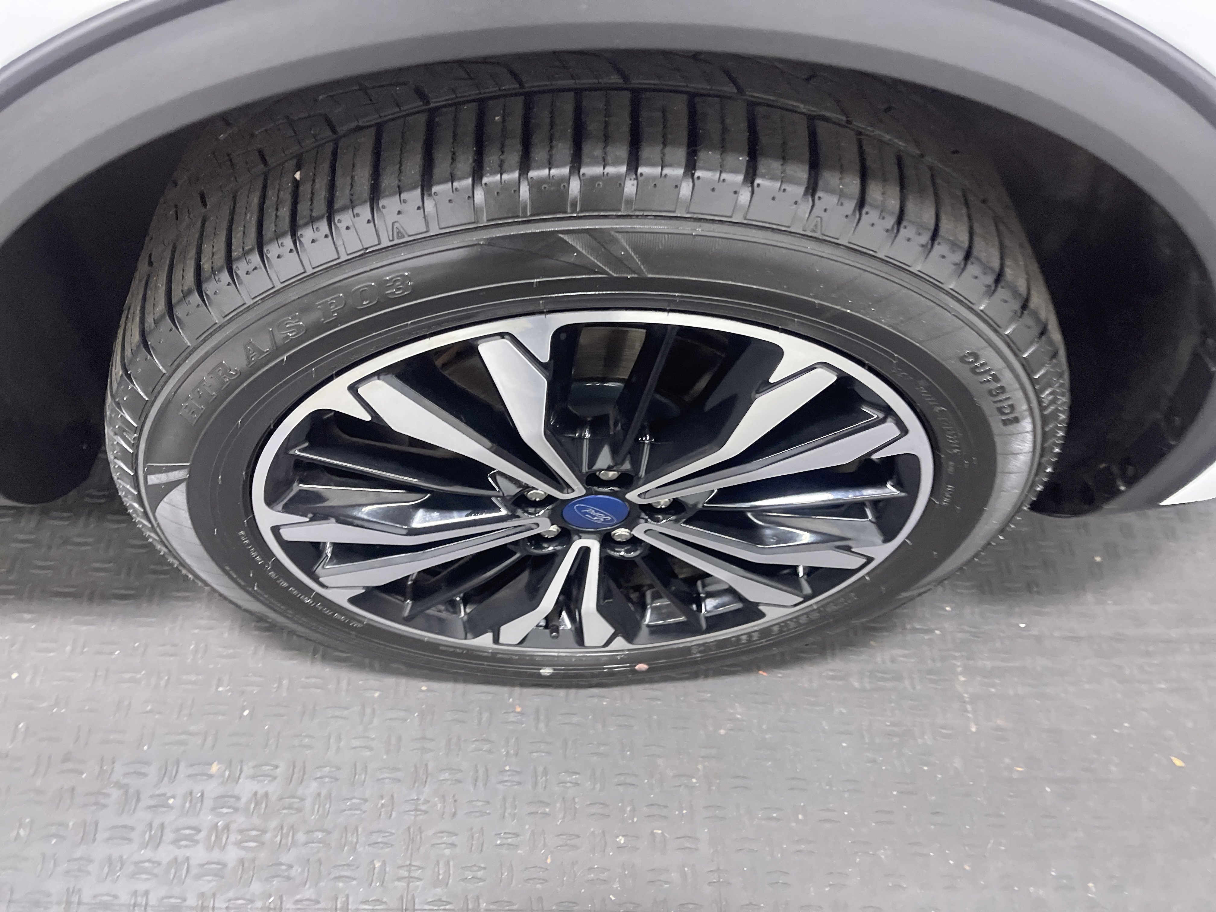 Used 2022 Ford Escape SE w/ SE Sport Appearance Package image 28