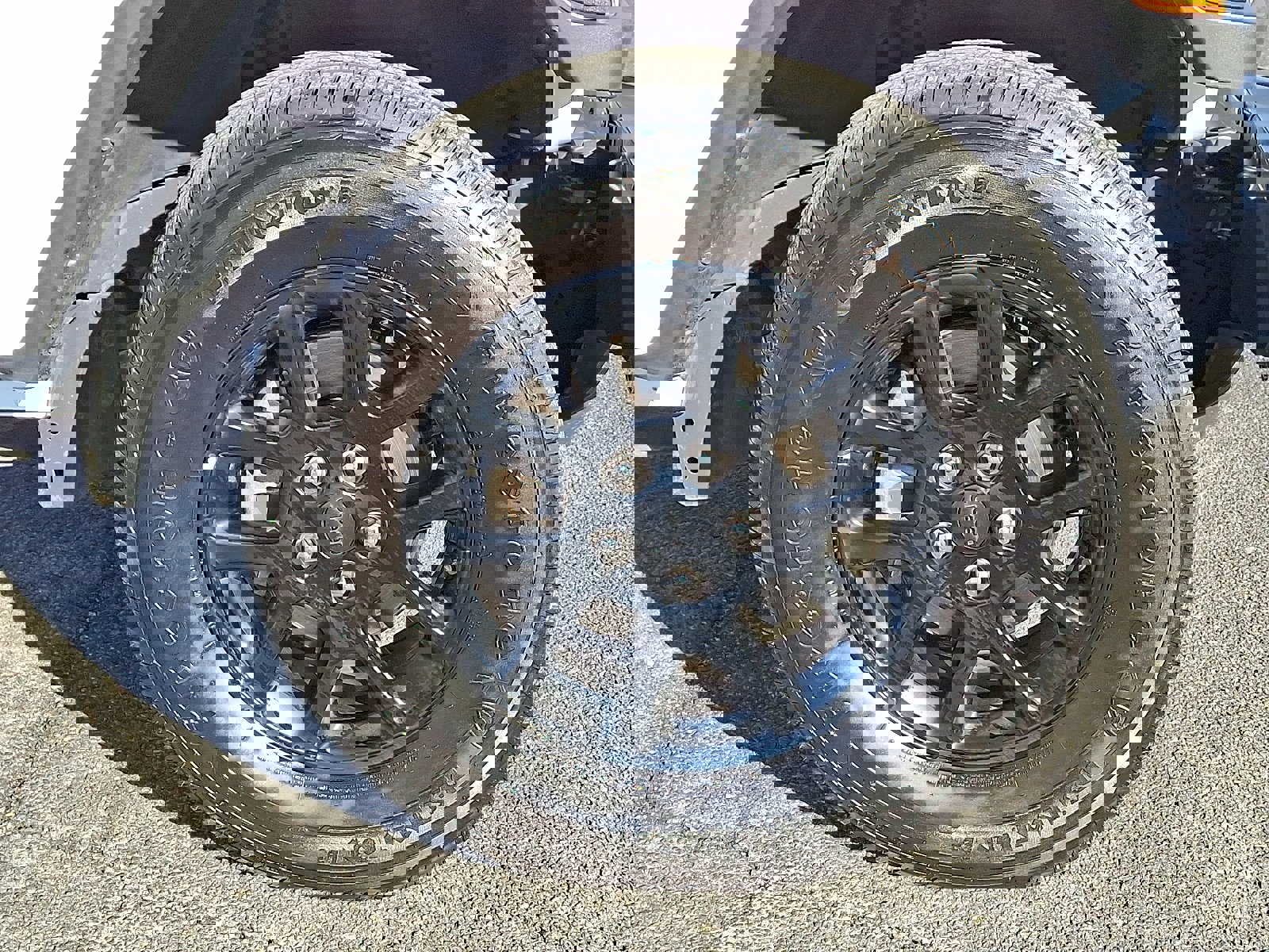 Used 2023 Jeep Gladiator Overland image 8