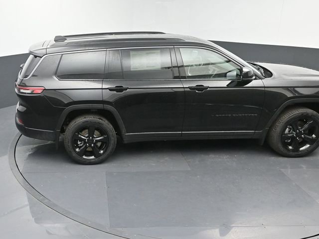 New 2026 Jeep Grand Cherokee L Limited w/ Limited Altitude Package AWD/4WD image 34