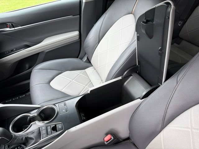 Used 2019 Toyota Camry XLE w/ Driver Assist Package FWD image 22