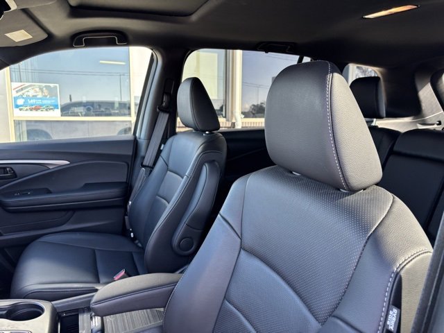 Used 2023 Honda Passport EX-L image 12