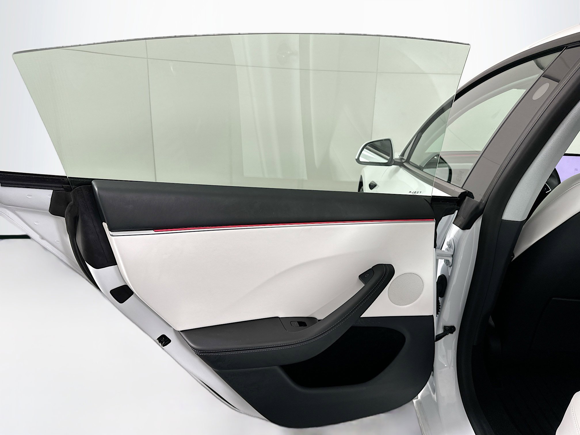 Used 2025 Tesla Model 3 Long Range image 26