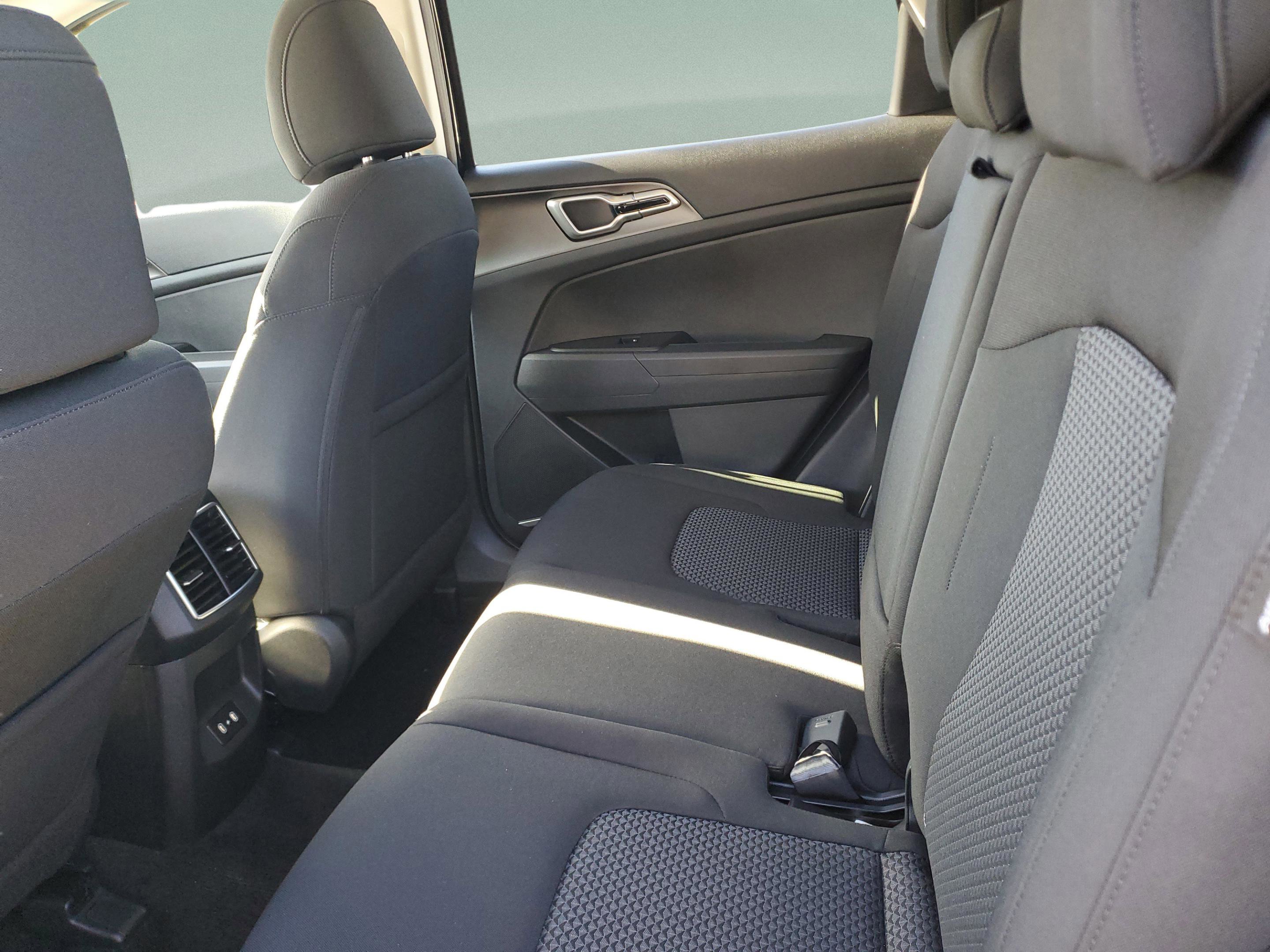 New 2026 Kia Sportage LX FWD image 6