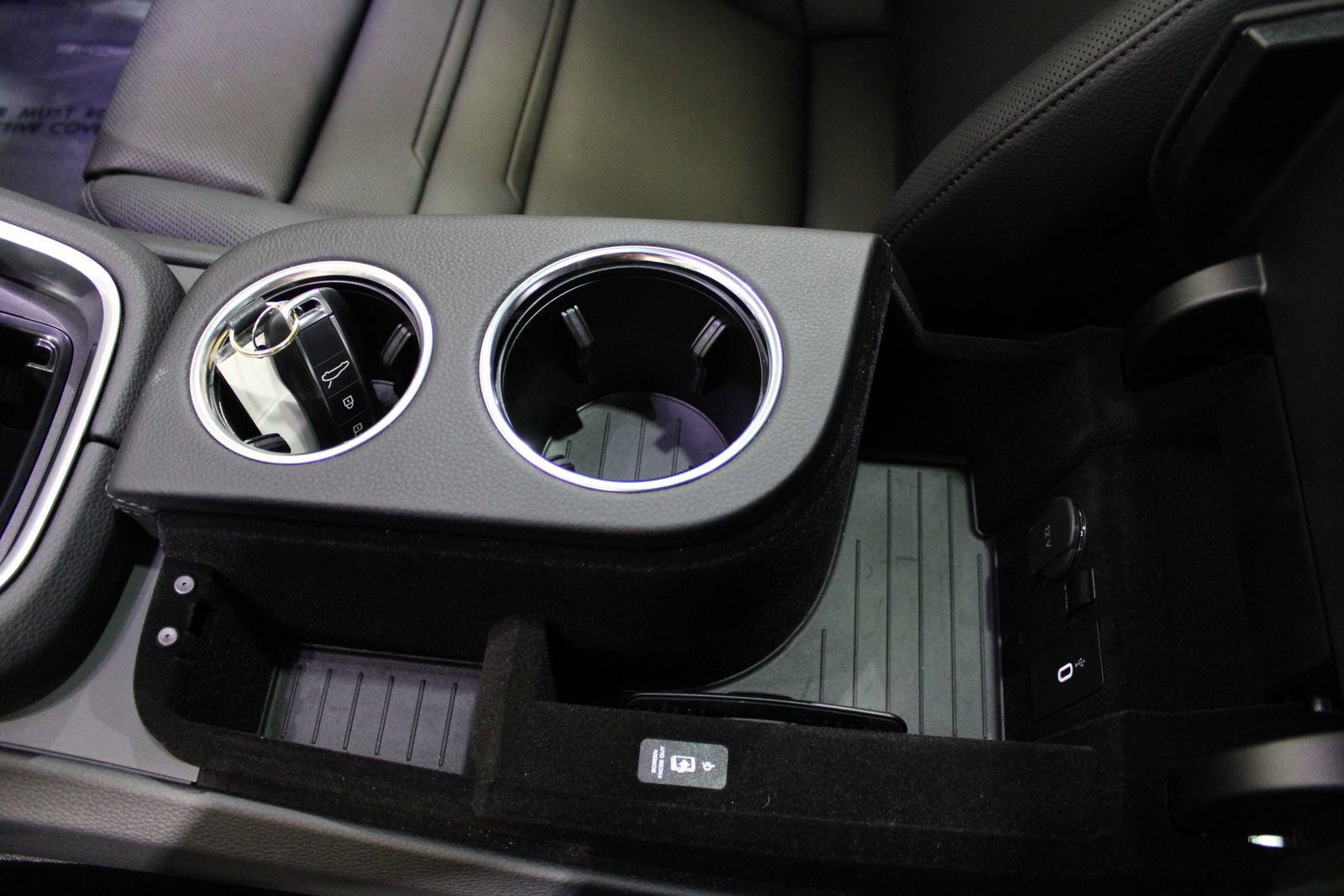 Used 2023 Porsche Panamera Platinum Edition image 49